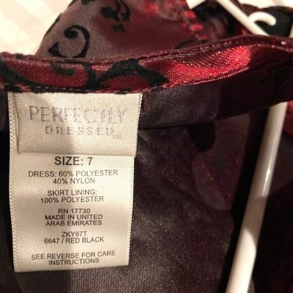 Sleeveless Dress Burgundy Red Black Flowers Pullover Buttons Size 7 - Picture 4 of 9